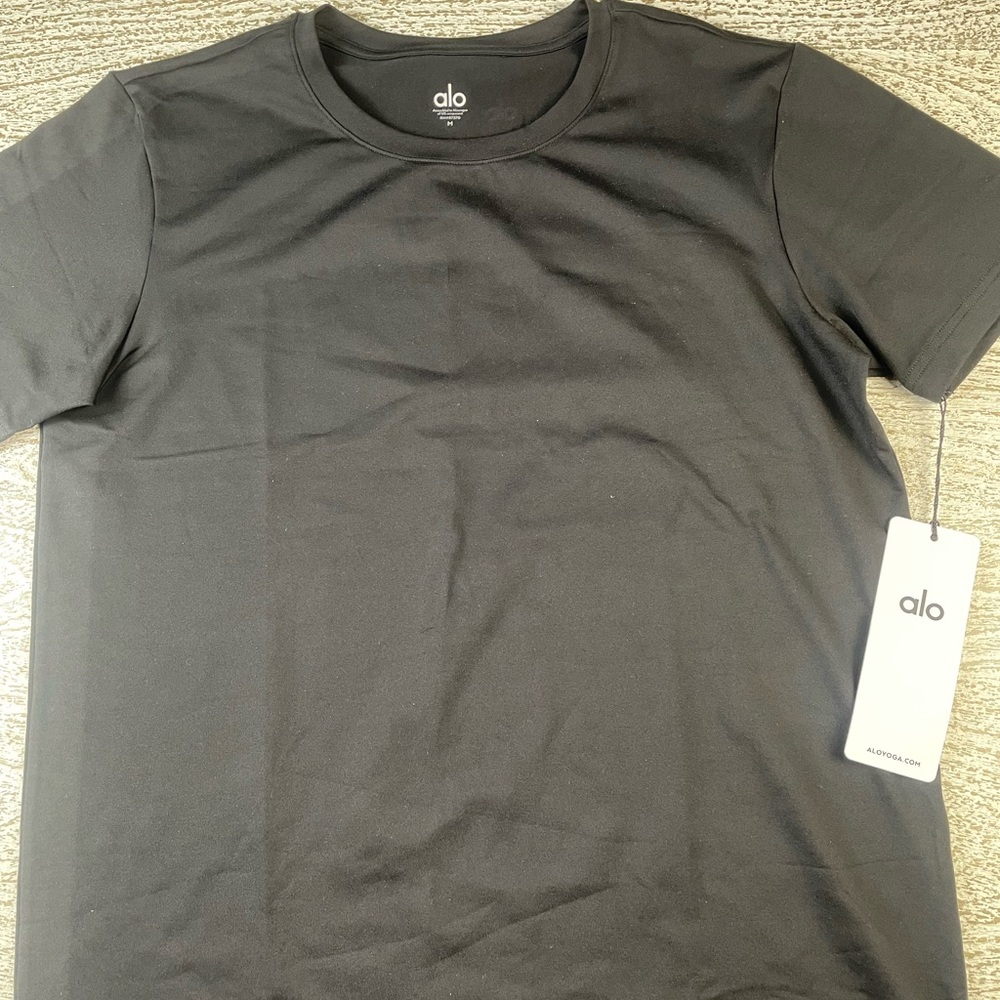 ALO Yoga Black Short Sleeve Tee